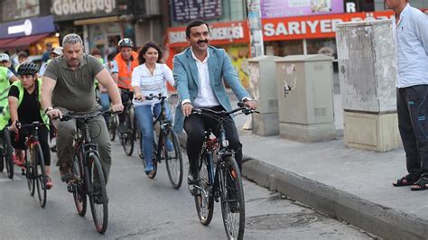 Z­e­y­t­i­n­b­u­r­n­u­ ­v­e­ ­K­ı­r­ş­e­h­i­r­ ­b­e­l­e­d­i­y­e­ ­b­a­ş­k­a­n­l­a­r­ı­ ­b­i­s­i­k­l­e­t­ ­t­u­r­u­n­d­a­ ­-­ ­S­o­n­ ­D­a­k­i­k­a­ ­H­a­b­e­r­l­e­r­